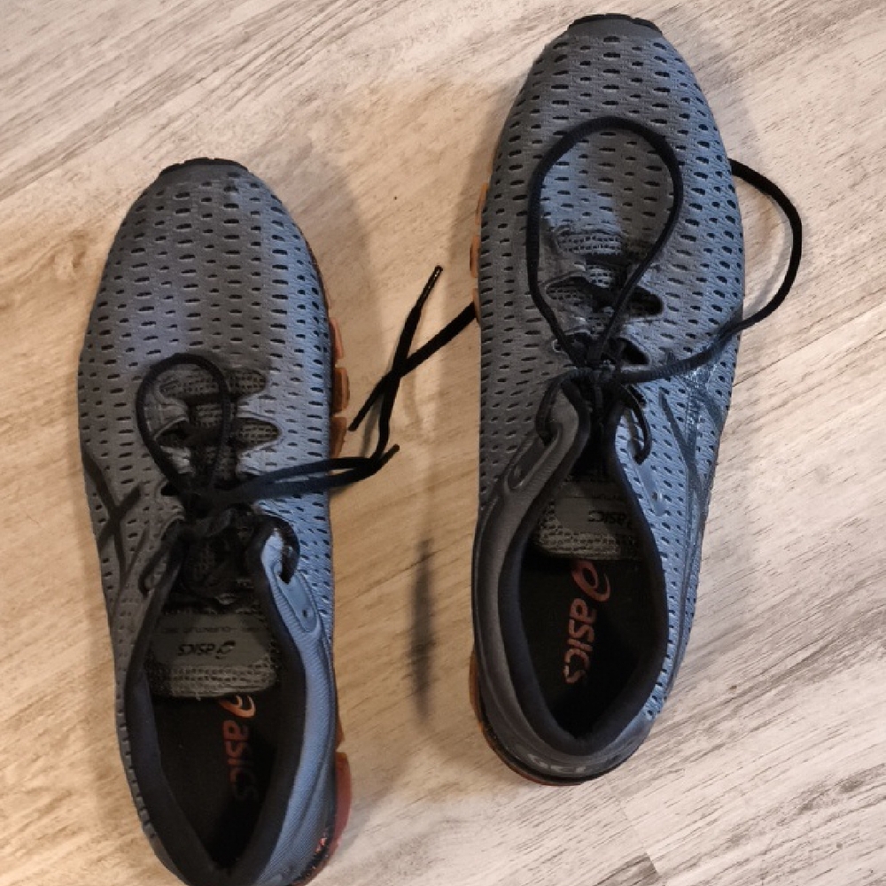 ASICS Men's Black and Gray Athletic Shoes